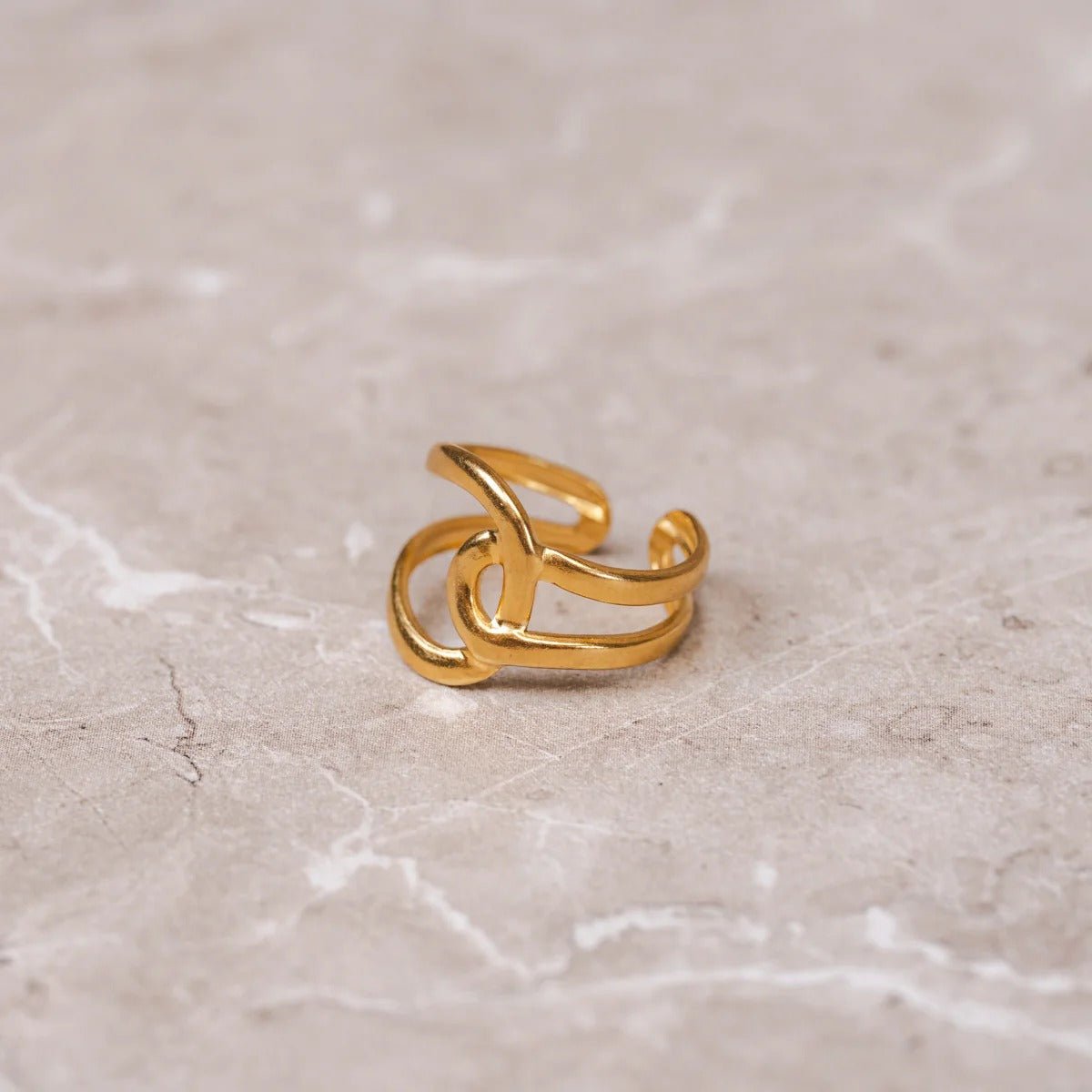Anel Abstrato Elos Ajustável Banhado em Ouro 18K