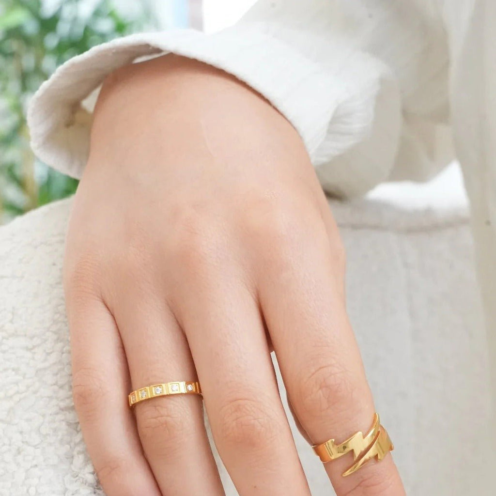 Anel Blocos de Pedra Banhado em Ouro 18K
