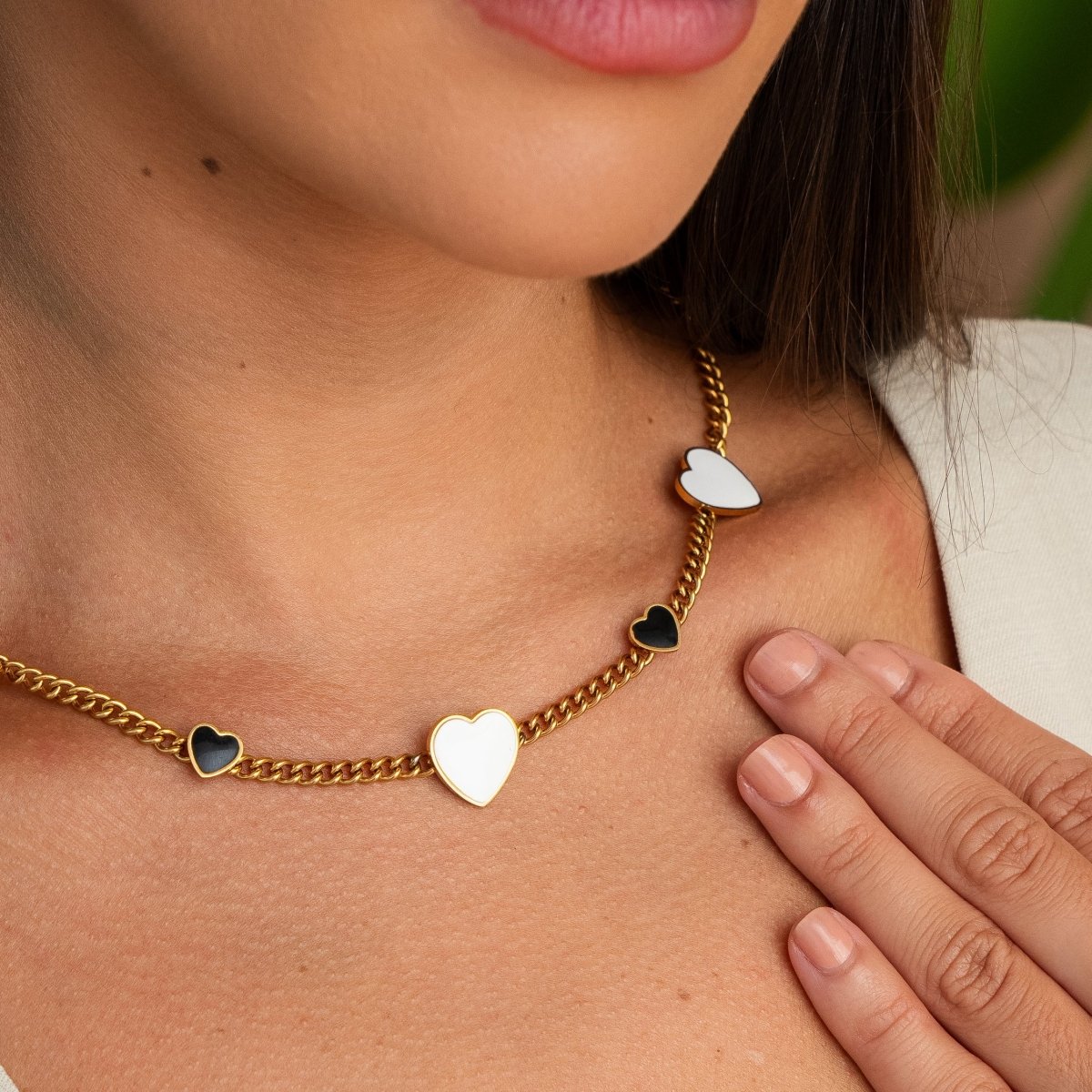Colar Love Glow Monocromático Banhado em Ouro 18K