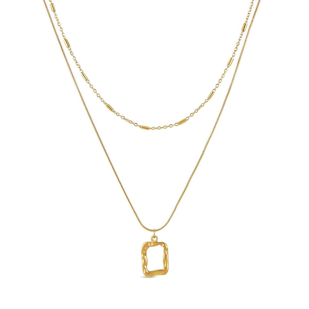 Mix de Colares Pingente Abstrato Banhado em Ouro 18K